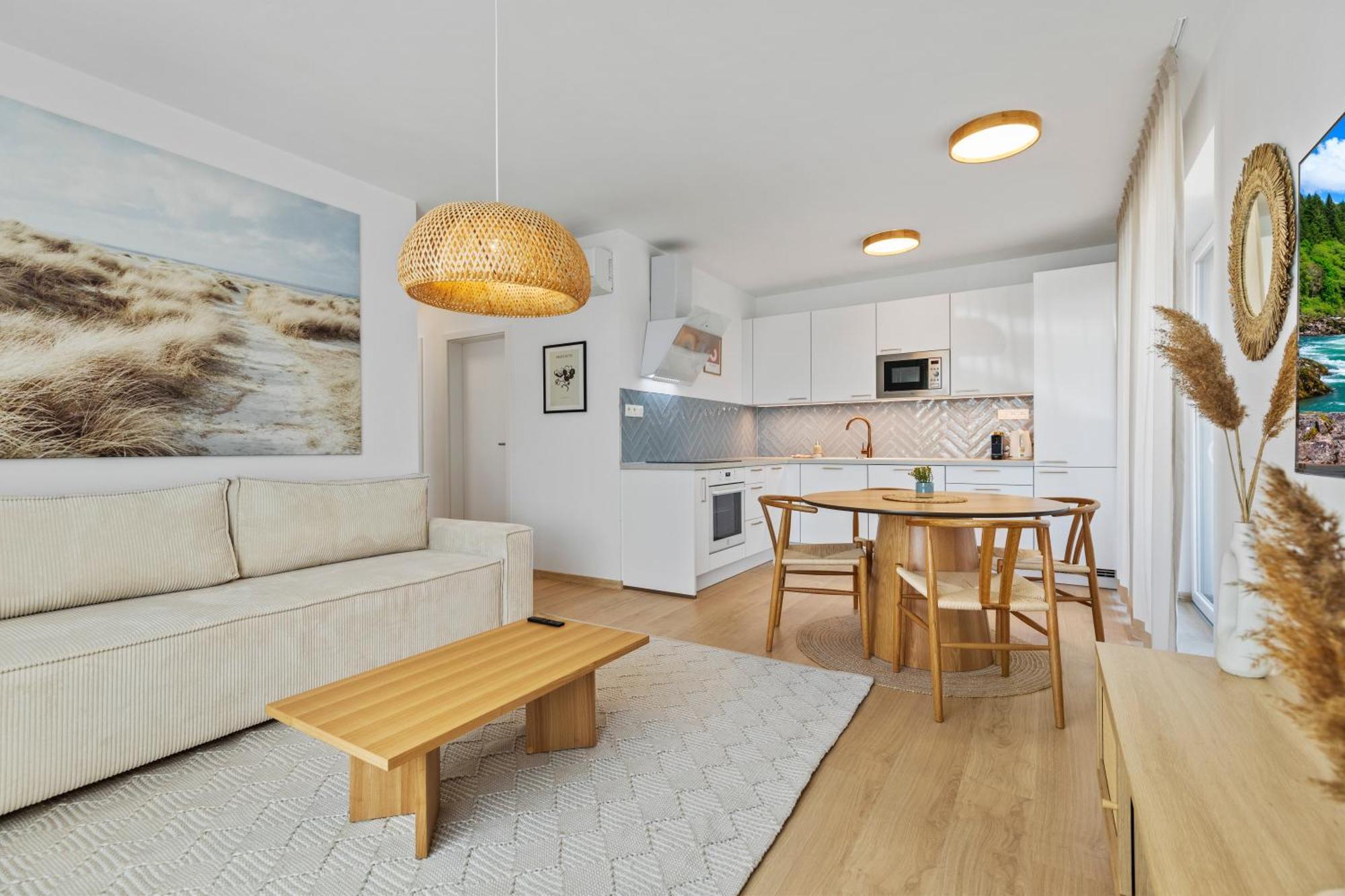 Boho Apt W Jacuzzi, Grill & Garden Modra Luaran gambar